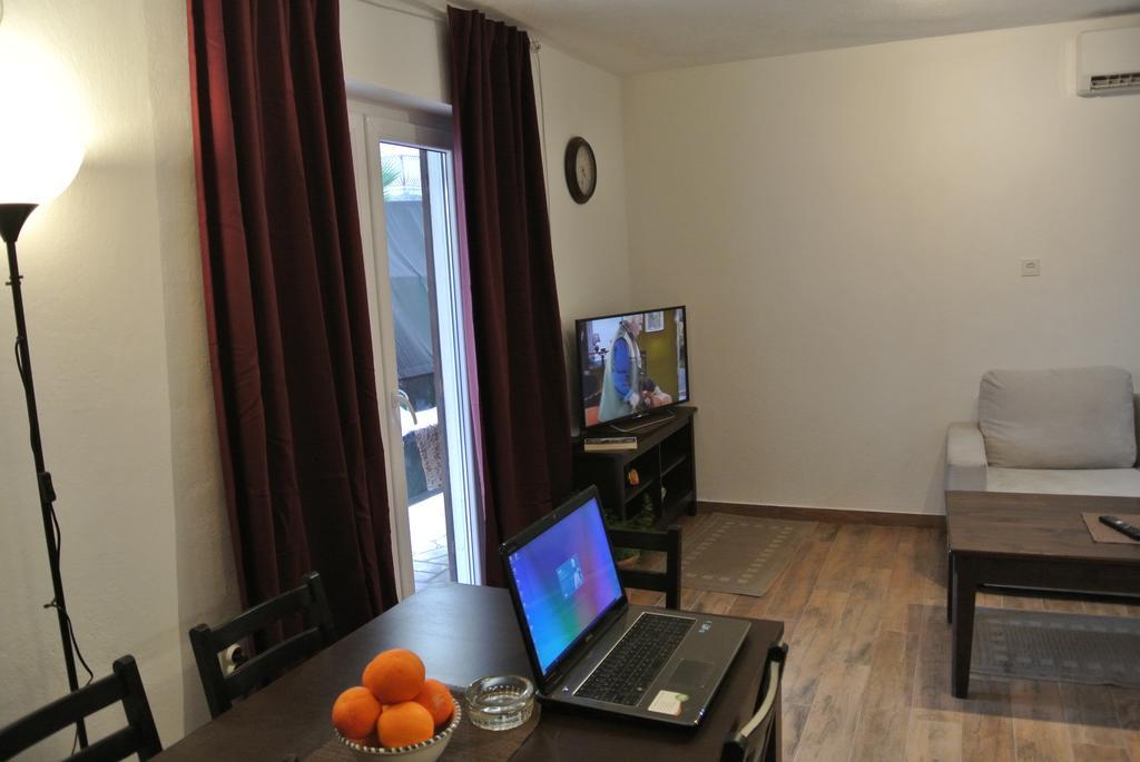 Apartments Priko Stari Grad  Phòng bức ảnh