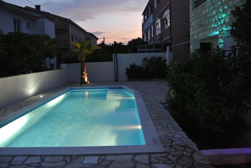 Apartments Priko Stari Grad  Ngoại thất bức ảnh