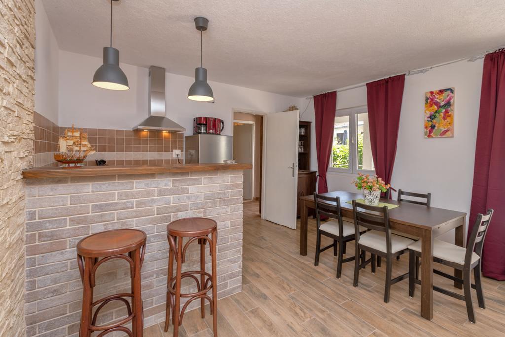 Apartments Priko Stari Grad  Ngoại thất bức ảnh