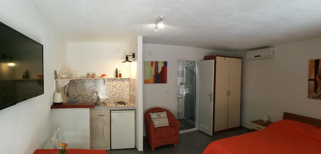 Apartments Priko Stari Grad  Ngoại thất bức ảnh