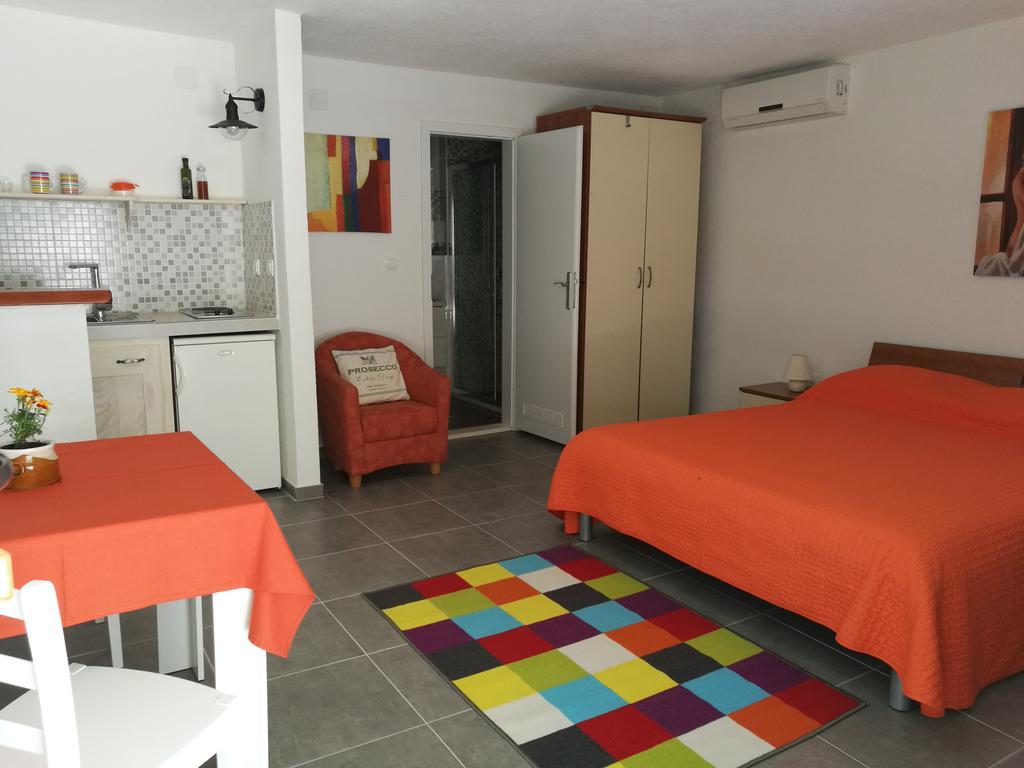 Apartments Priko Stari Grad  Ngoại thất bức ảnh