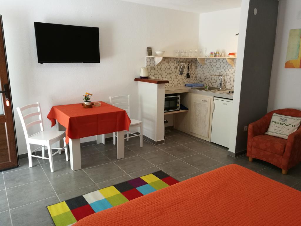 Apartments Priko Stari Grad  Ngoại thất bức ảnh