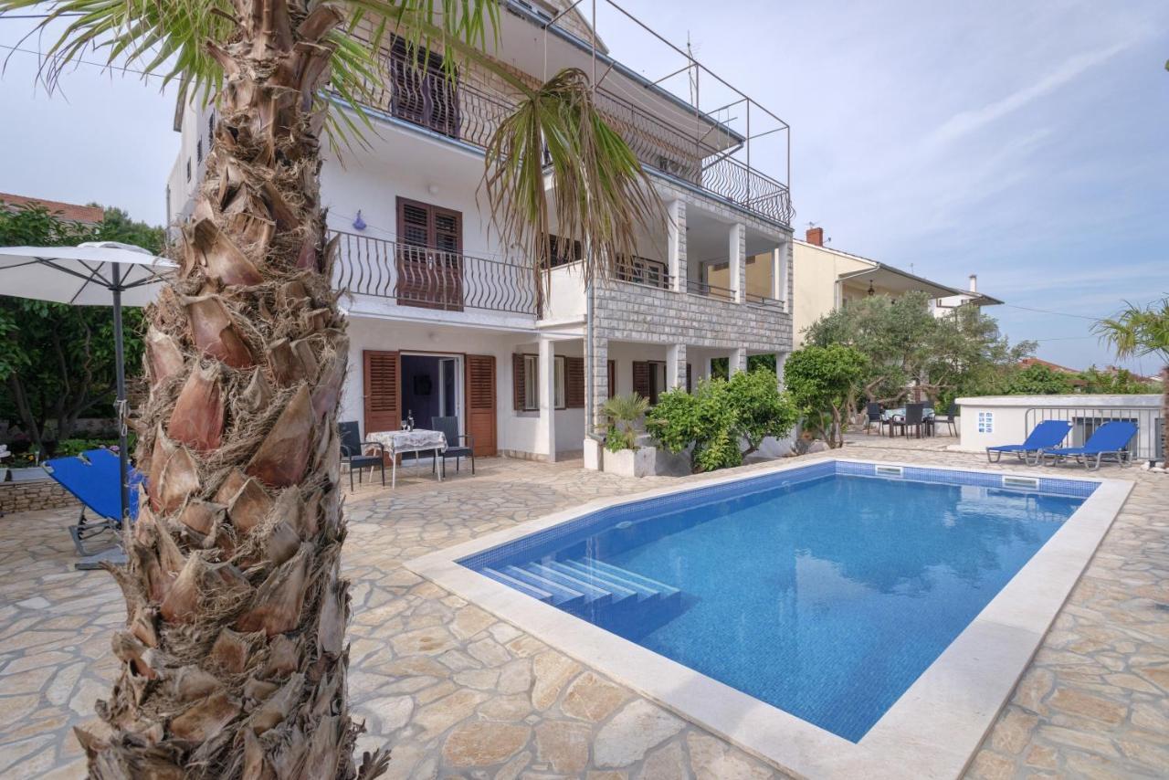 Apartments Priko Stari Grad  Ngoại thất bức ảnh